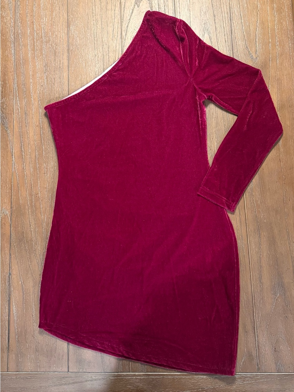 Asymmetric One-Shoulder Velvet Ruched Mini Dress - Picture 5 of 7